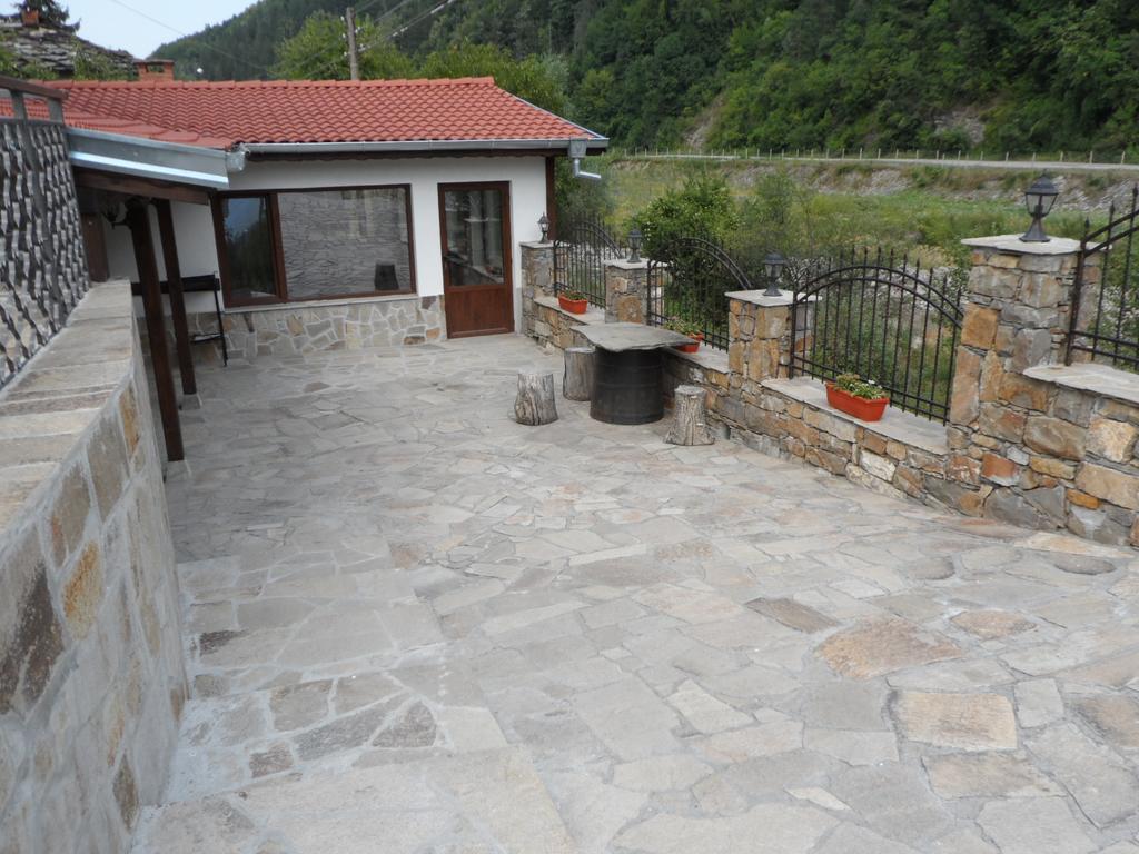 Guest House Ivan Cherni Osum 外观 照片